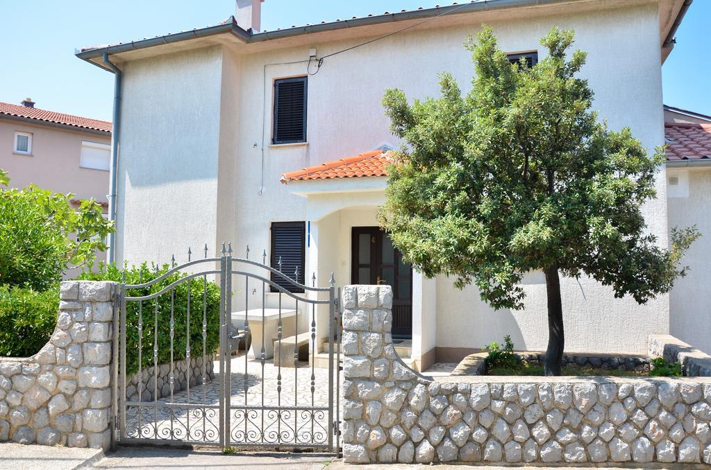 Apartments Nikola Senj  Exterior foto